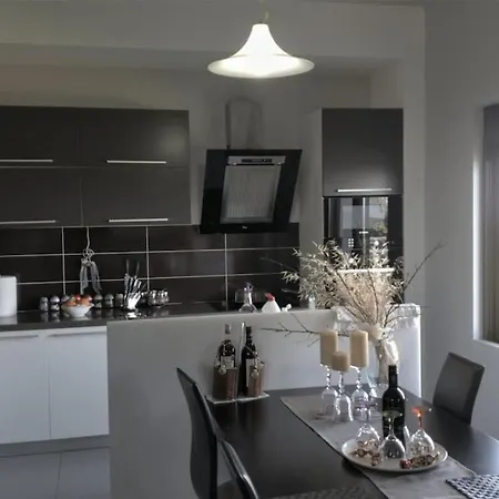 Giorgakis House *